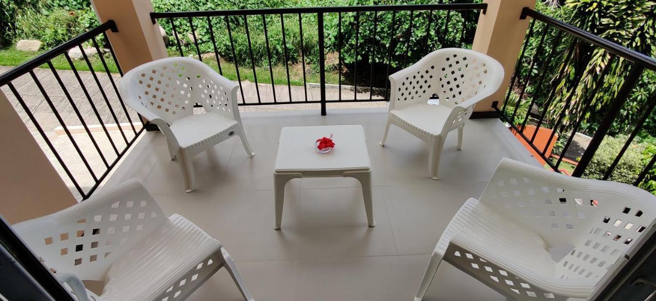 Jaidss Holiday Apartments 2 วิกตอเรีย ภายนอก รูปภาพ