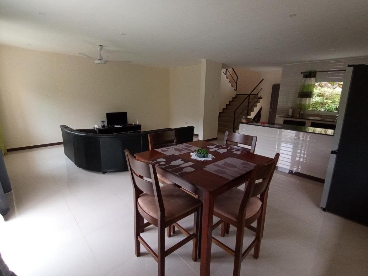 Jaidss Holiday Apartments 2 วิกตอเรีย ภายนอก รูปภาพ